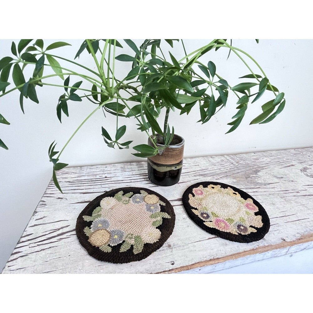 Antique Hand Hooked Rug Table Mats (Set Of 2) Crochet Wall Hanging Trivets 6” - Picture 9 of 9